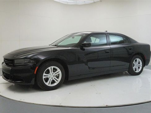 Used 2023 Dodge Charger SXT image 4