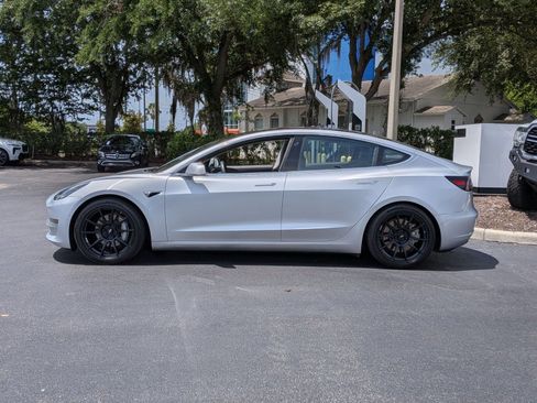 Used 2018 Tesla Model 3 Long Range RWD image 2