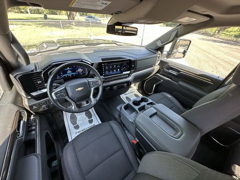 Used 2024 Chevrolet Silverado 3500 LT w/ Safety Package image 20