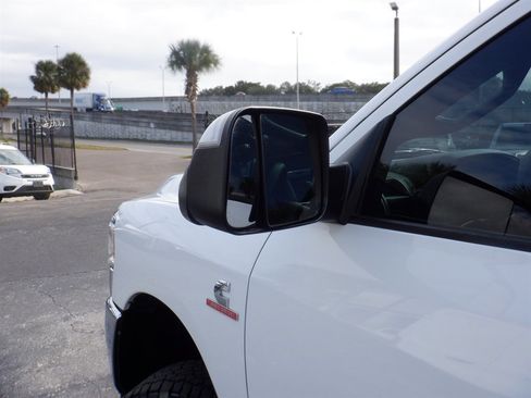 Used 2021 RAM 2500 Tradesman w/ Chrome Appearance Group image 24