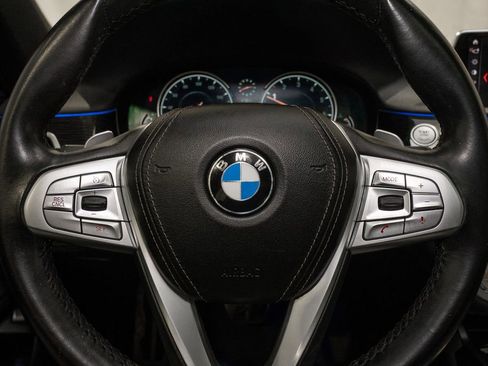 Used 2019 BMW 740i w/ M Sport Package image 20