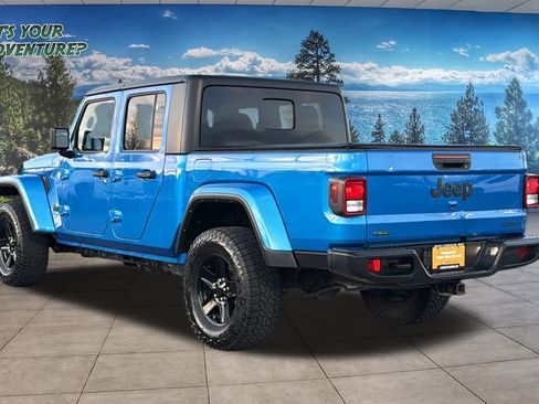 Used 2021 Jeep Gladiator Sport image 7