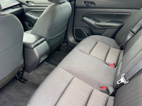 Used 2025 Nissan Altima 2.5 SV FWD image 9