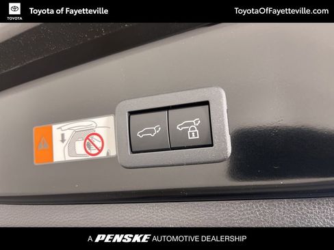 Used 2026 Toyota Corolla Cross XLE w/ Convenience Package image 10