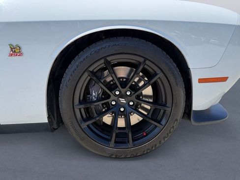 Used 2021 Dodge Challenger R/T Scat Pack w/ Dynamics Package RWD image 9