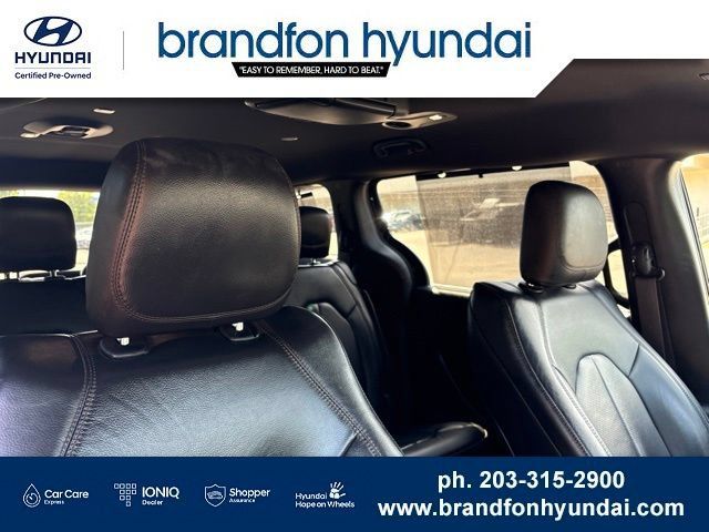 Used 2020 Chrysler Pacifica Touring-L FWD image 26