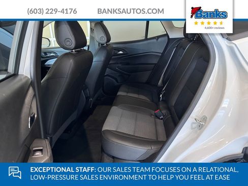 Certified 2024 Chevrolet Trax LT image 9