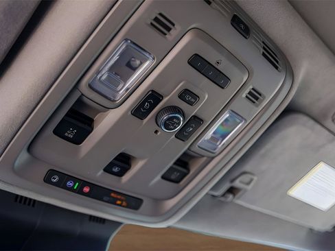 Certified 2024 Cadillac Escalade Premium Luxury Platinum w/ Heavy-Duty Trailer Package image 26