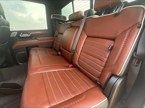Used 2024 GMC Sierra 2500 Denali Ultimate image 32