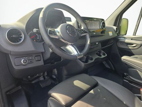 New 2026 Mercedes-Benz Sprinter 2500 image 10