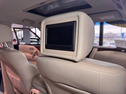 Used 2016 INFINITI QX80 4WD w/ Deluxe Technology Package image 19