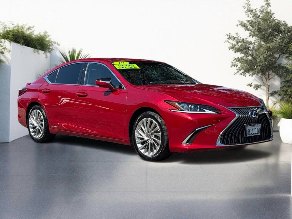 Used 2019 Lexus ES 300h w/ Accessory Package 2 FWD image 1