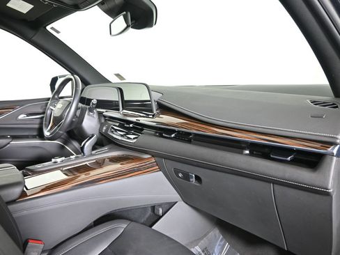 Used 2024 Cadillac Escalade ESV Luxury w/ LPO, Floor Liner Package AWD/4WD image 14