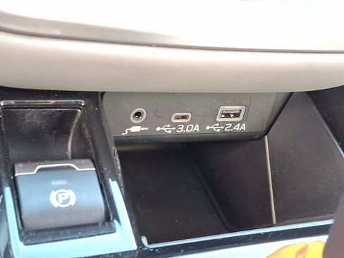 Used 2024 Subaru Legacy Limited image 25