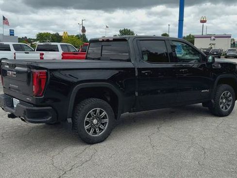 Used 2024 GMC Sierra 1500 AT4 w/ Technology Package AWD/4WD image 8
