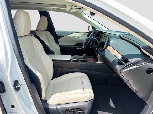 Used 2023 Lexus RX 350 FWD w/ Cold Area Package image 16