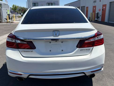 Used 2017 Honda Accord Sport image 4
