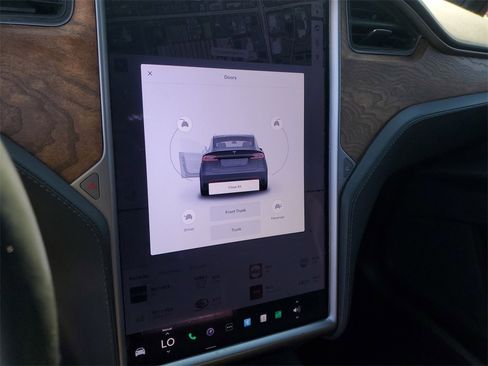 Used 2020 Tesla Model X Long Range image 28