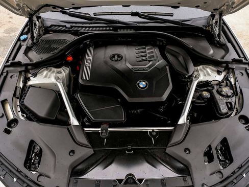 Used 2020 BMW 530i w/ Premium Package image 51