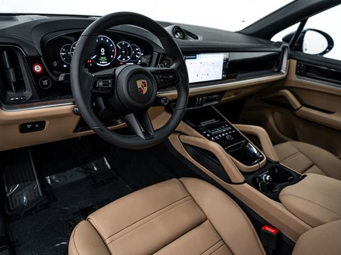 New 2026 Porsche Cayenne E-Hybrid image 4