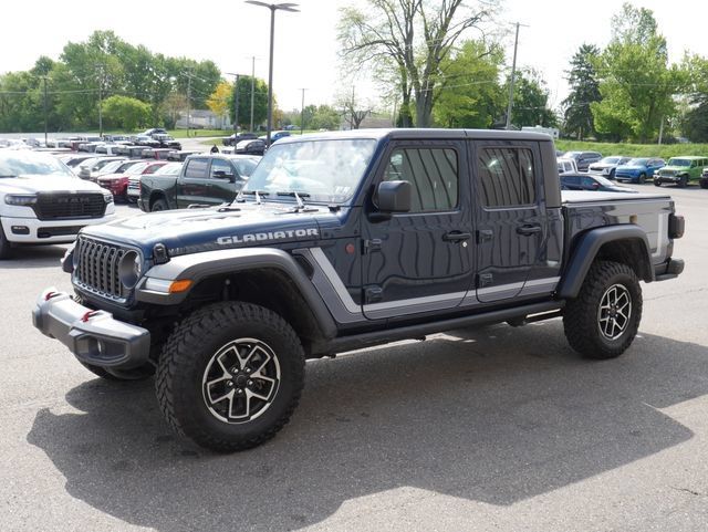Used 2025 Jeep Gladiator Rubicon w/ Convenience Group AWD/4WD image 8