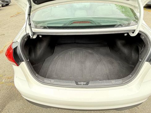 Used 2017 Kia Forte LX FWD image 24