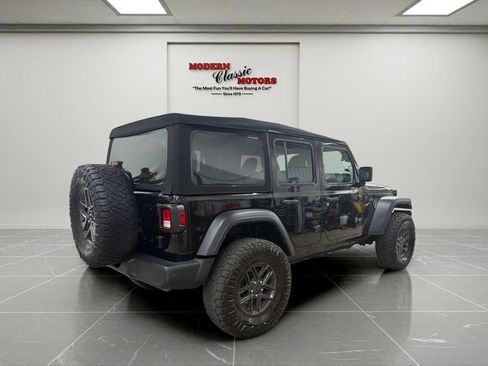 Used 2024 Jeep Wrangler Unlimited Sport AWD/4WD image 7