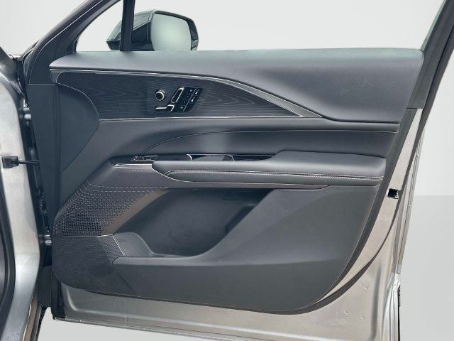 Certified 2025 Cadillac Lyriq Luxury AWD/4WD image 23