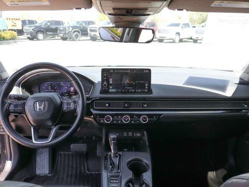 Used 2023 Honda Civic Touring image 28