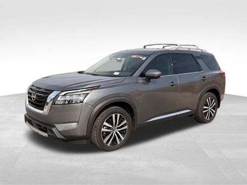 Used 2025 Nissan Pathfinder Platinum w/ Cargo Package AWD/4WD image 41