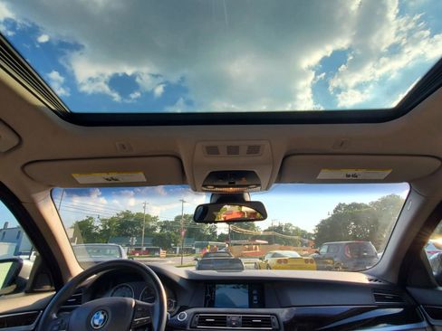 Used 2011 BMW 535i xDrive Sedan image 21