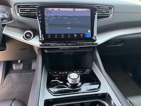 New 2026 Jeep Grand Wagoneer Limited AWD/4WD image 18