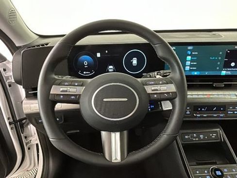 Used 2026 Hyundai Kona Limited FWD image 14
