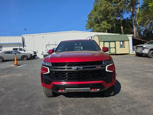 Used 2021 Chevrolet Tahoe Z71 w/ Z71 Off-Road Package AWD/4WD image 8