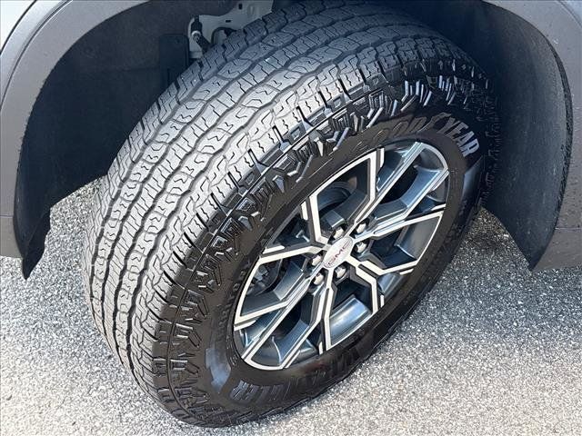 Certified 2025 GMC Acadia AT4 AWD/4WD image 24
