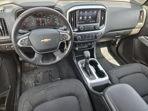 Used 2022 Chevrolet Colorado LT w/ Safety Package RWD image 25