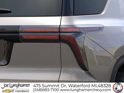 New 2027 Chevrolet Traverse Z71 w/ Enhanced Driving Package AWD/4WD image 13