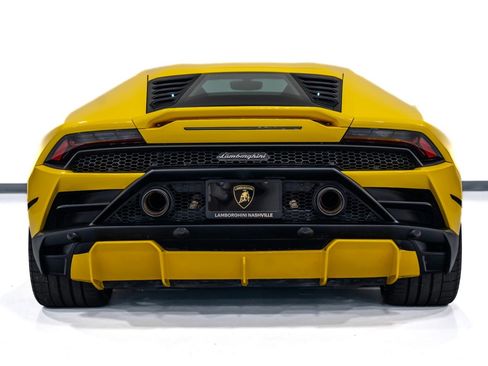 Used 2021 Lamborghini Huracan EVO RWD image 6