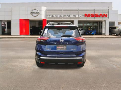 New 2025 Nissan Rogue Platinum w/ Platinum Premium Package image 4