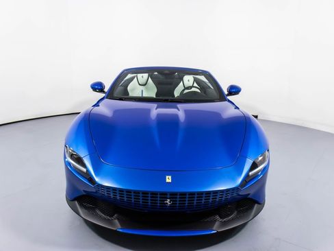 Certified 2025 Ferrari Roma Base image 15