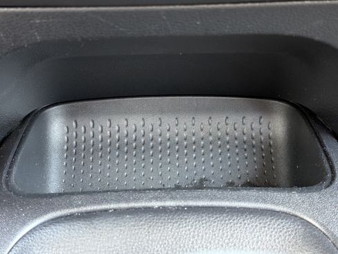 Used 2024 Toyota Corolla LE FWD image 9