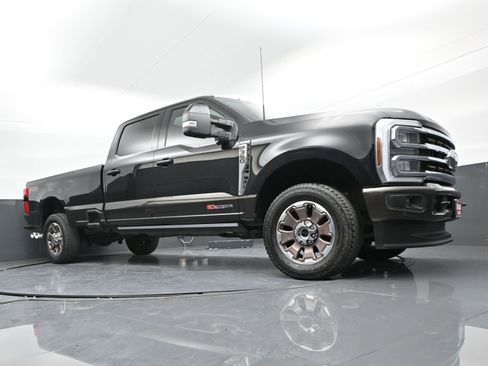 Used 2024 Ford F350 King Ranch image 28