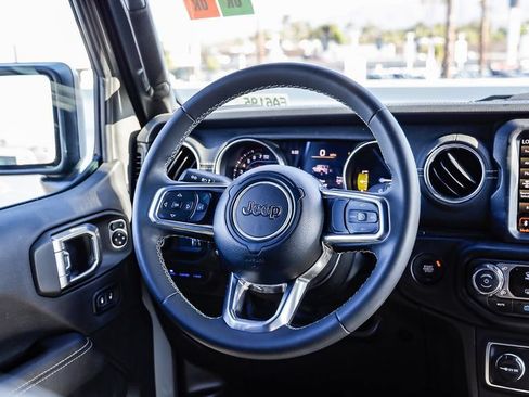 Used 2023 Jeep Wrangler Unlimited Sahara AWD/4WD image 18