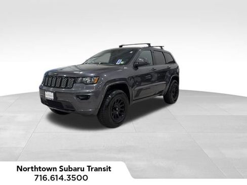 Used 2018 Jeep Grand Cherokee Altitude AWD/4WD image 1