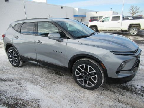 Certified 2023 Chevrolet Blazer RS w/ Enhanced Convenience Package image 3