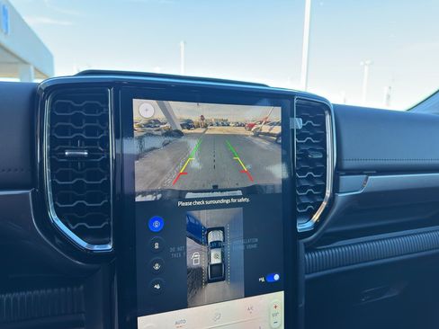 New 2025 Ford Ranger Lariat w/ Black Appearance Package image 21