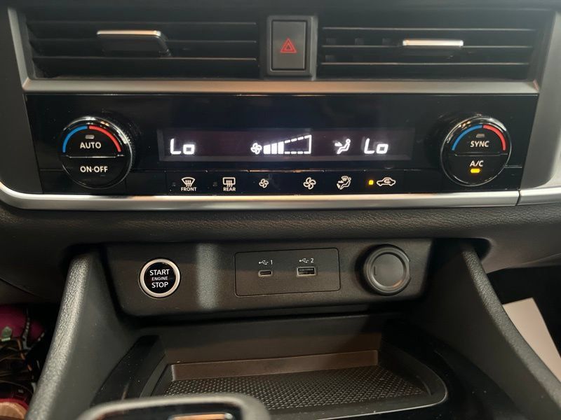 Used 2023 Nissan Rogue SV AWD/4WD image 25