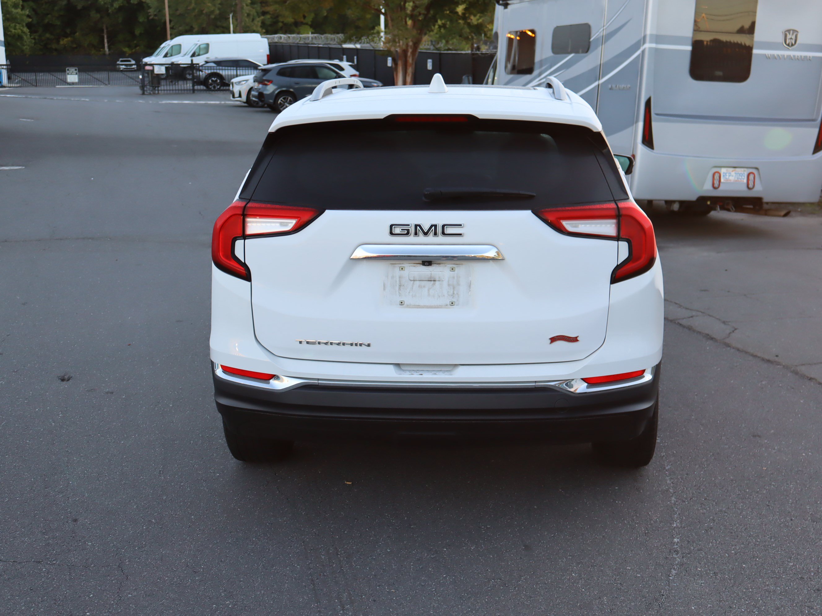 Used 2024 GMC Terrain SLT FWD image 20