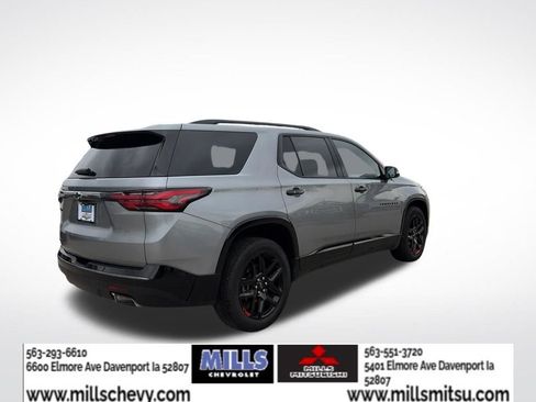 Used 2023 Chevrolet Traverse Premier w/ Redline Edition FWD image 4