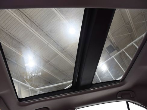 Used 2019 Toyota Camry XSE image 25